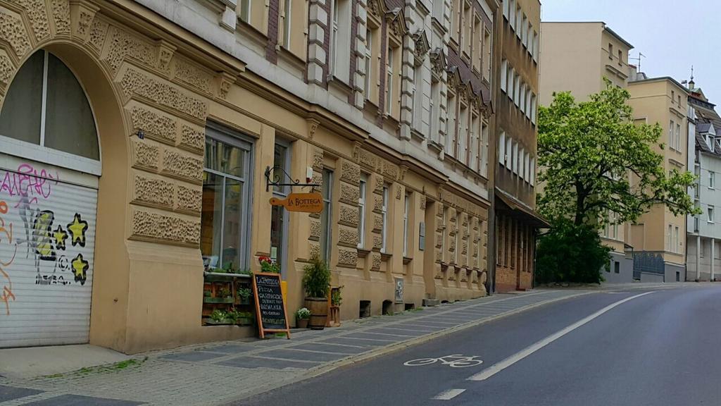 Bluegrayorange Apartman Poznań Kültér fotó